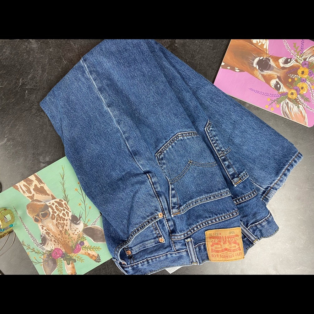 Vintage Levi’s 550 33x32 MAKE US AN OFFER